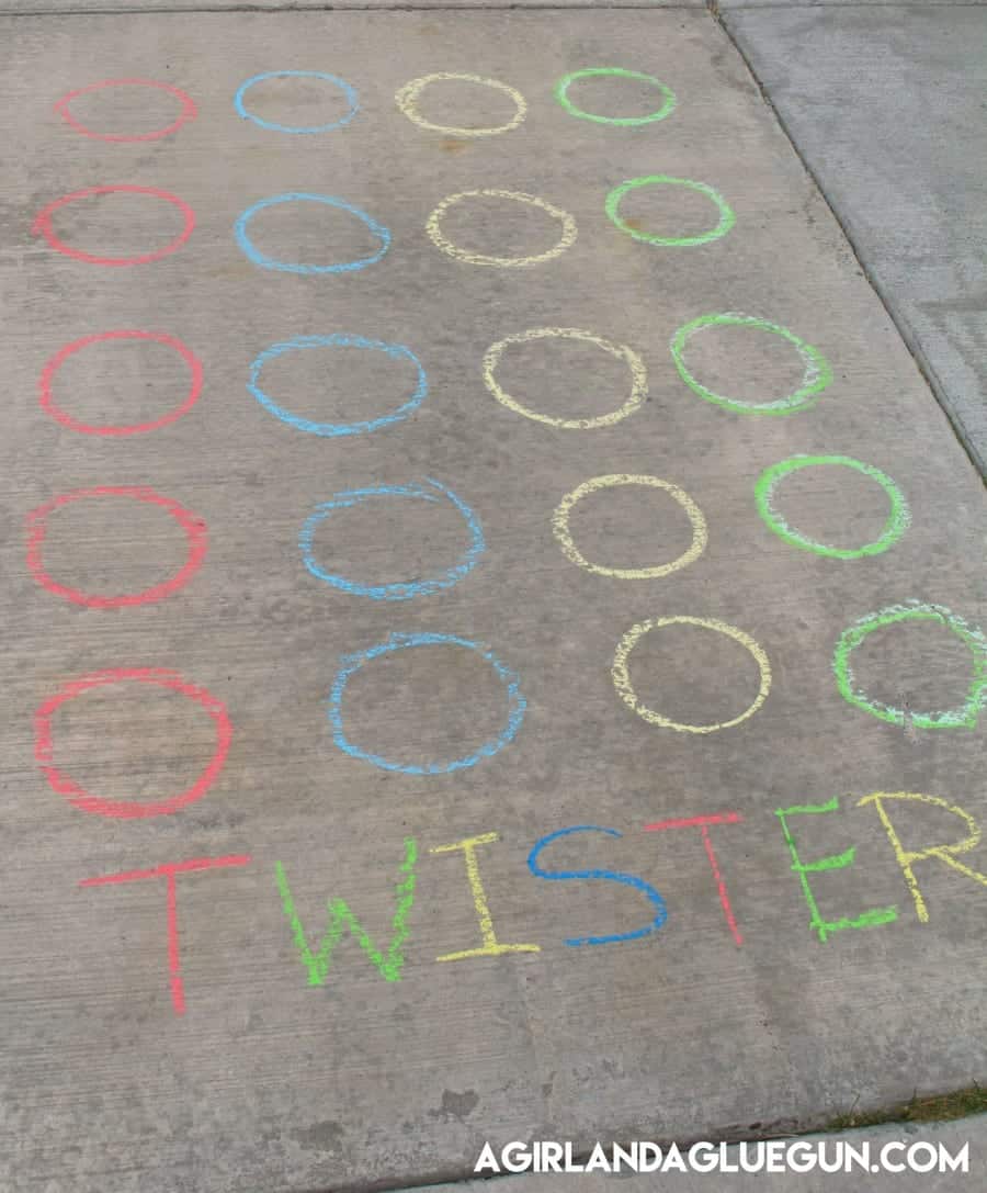 10 Awesomely Fun Sidewalk Chalk Activities Make And Takes