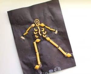 http://www.agirlandagluegun.com/wp-content/uploads/2016/10/noodle-skeleton-kids-craft-for-Halloween-300x244.jpg