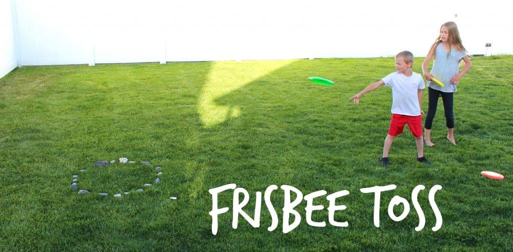 frisbee toss