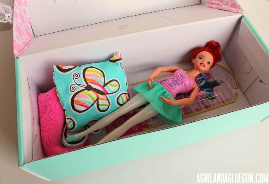 barbie bed out of shoebox