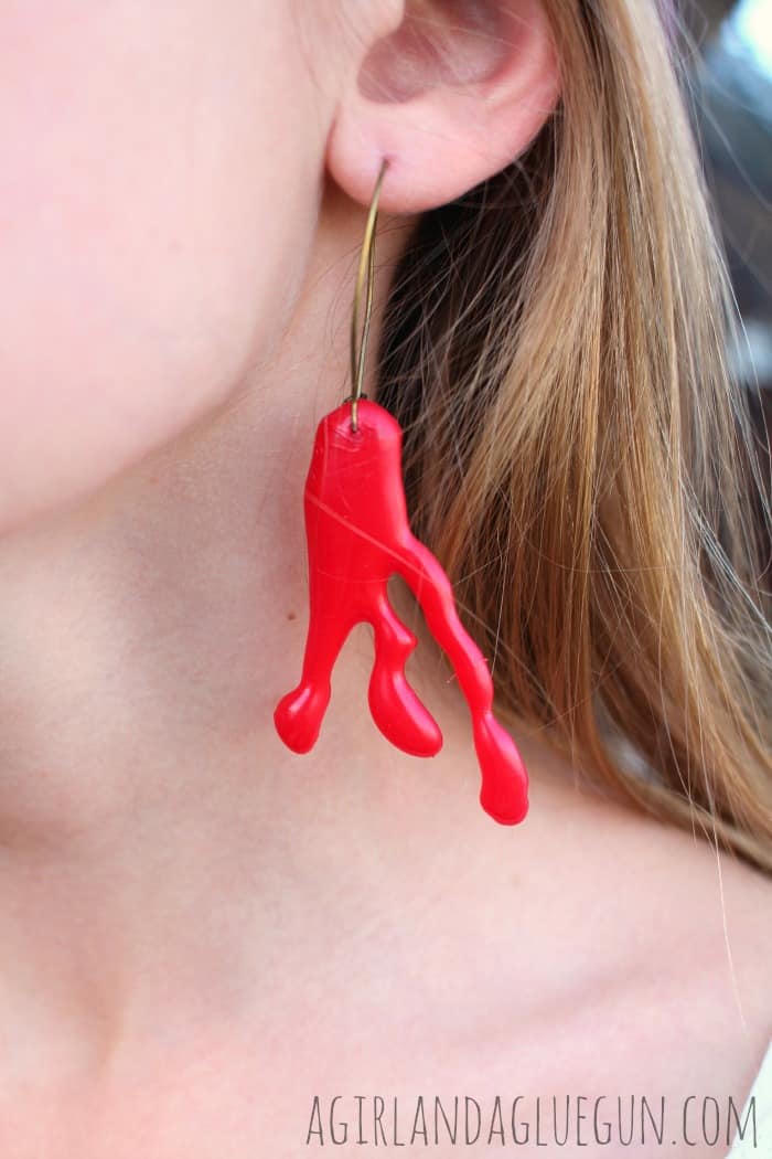 bloody earrings diy