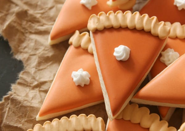Mini-Pumpkin-Pie-Slice-Cookies-Close-Up-