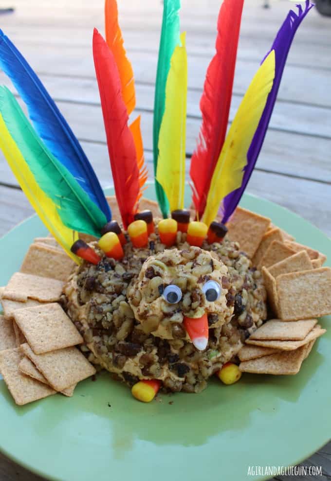 yummy cheese ball turkey--great thanksgiving appetizer