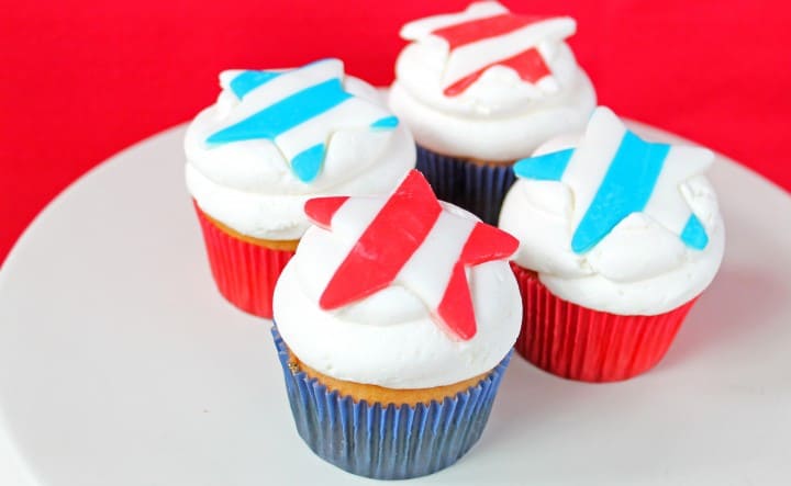 4th-of-July-Fondant-Cupcake-Toppers-720x443