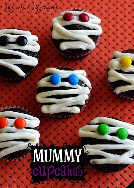 mummy-cupcakeswfonttoo