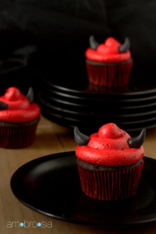 red-devil-cupcakes-1