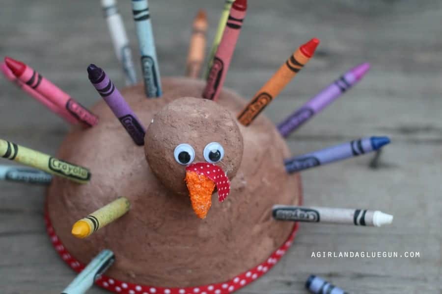 turkey crayon holder for your thanksgiving table