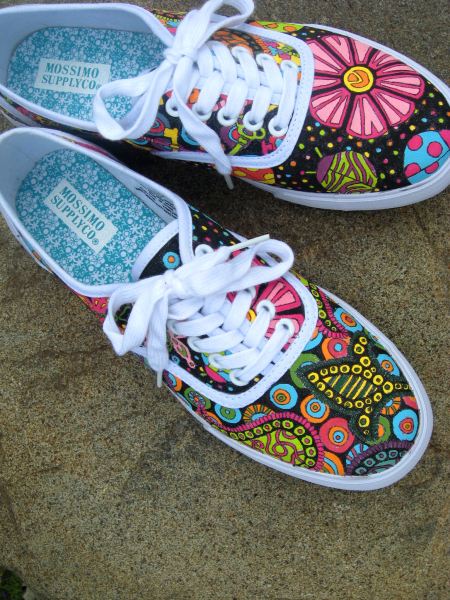 Fun ways to decorate your sneakers! - A girl and a glue gun