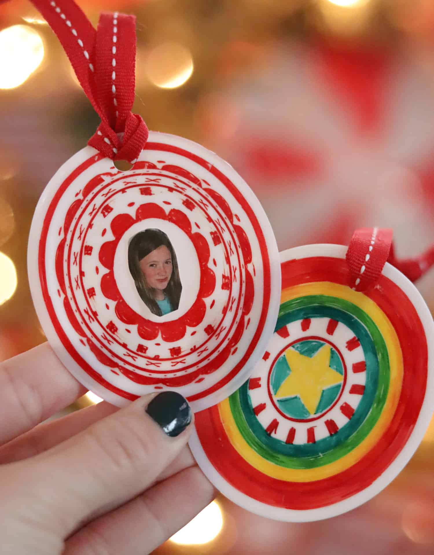 cute kids craft to make custom ornaments for Christmas