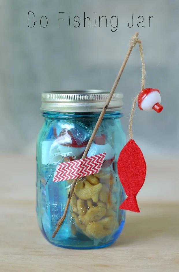 Father's day gifts in mason jars - A girl and a glue gun