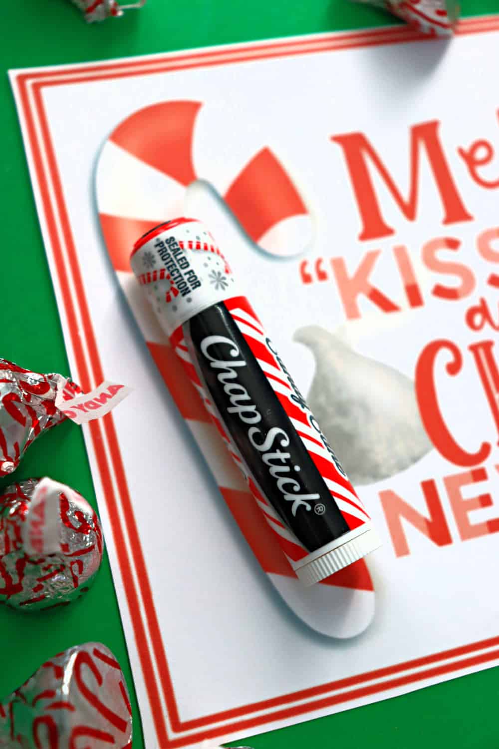 Merry KISSmas Free Printable - A girl and a glue gun